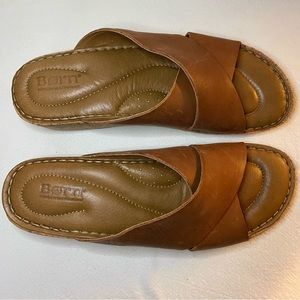Born criss cross low wedge sandal size 9